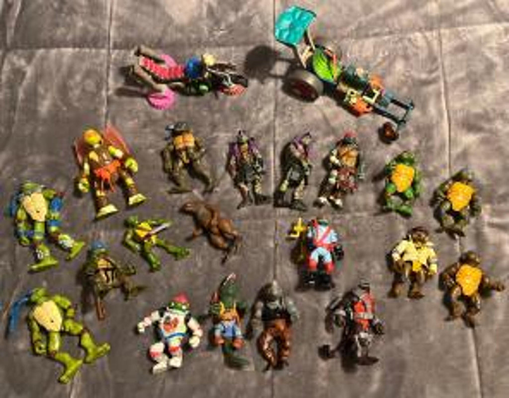 HUGE VINTAGE TEENAGE MUTANT NINJA TURTLES LOT 90% COMPLETE TMNT