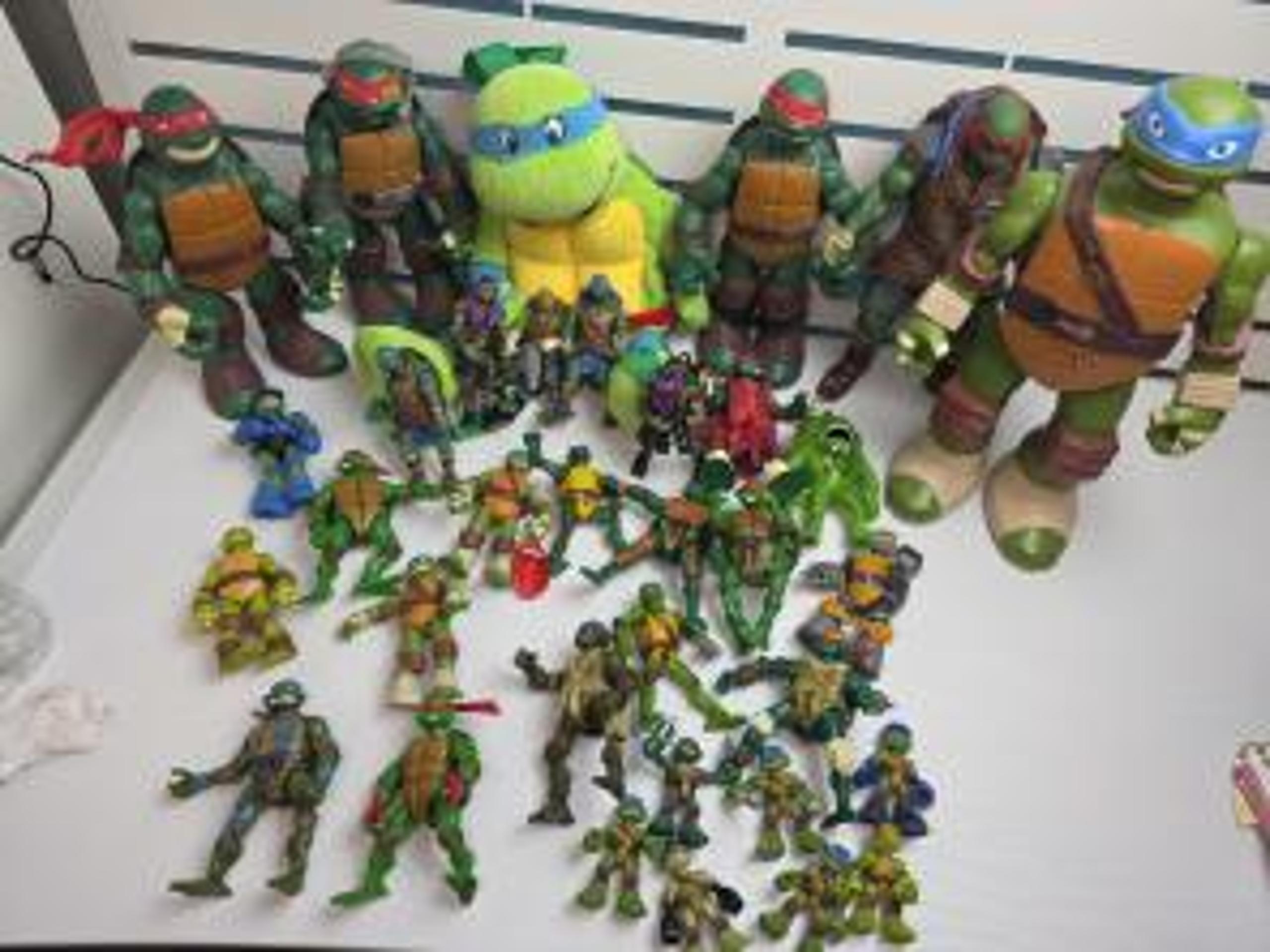 HUGE VINTAGE TEENAGE MUTANT NINJA TURTLES LOT 90% COMPLETE TMNT