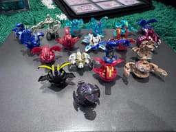 Huge Bakugan battle brawlers lot b1 b2 rare bakugan and sealed