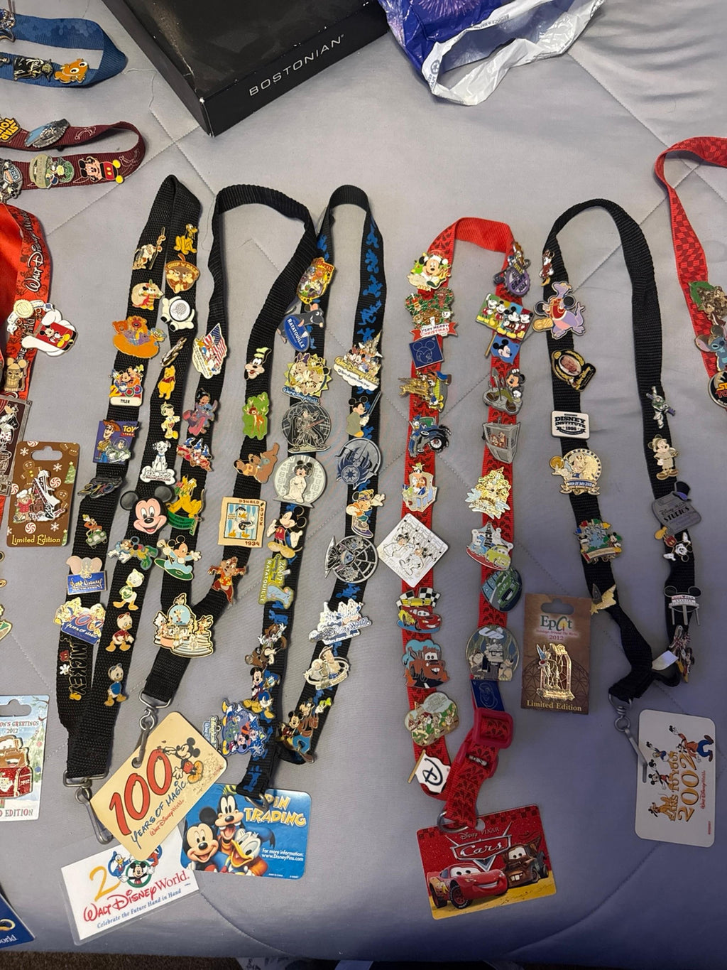 Disney world Pins HUGE LOT THROUGHOUT THE YEARS 2001-2012